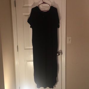 Plus size black maxi dress with pockets